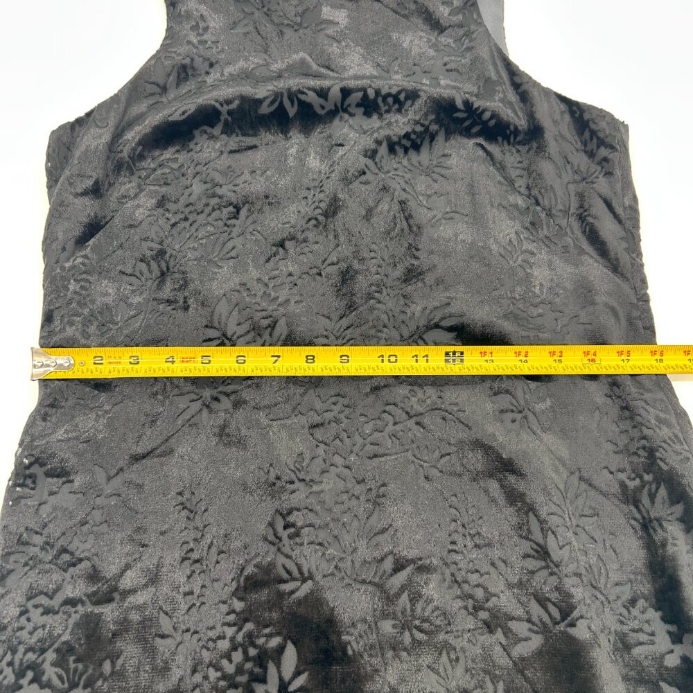 Vitnage Ann Taylor Black Velvet Sleeveless Dress With Applique Size 14 - Picture 2 of 8